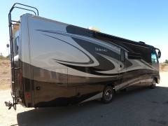 2010 Thor Motor Coach Serrano 31X, $ 50,000