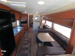2010 Thor Motor Coach Serrano 31X, $ 50,000