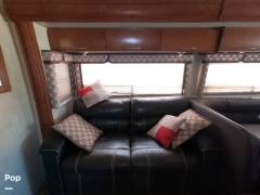 2010 Thor Motor Coach Serrano 31X, $ 50,000