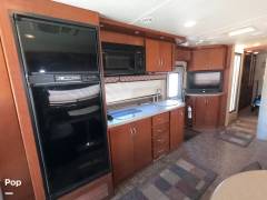 2010 Thor Motor Coach Serrano 31X, $ 50,000