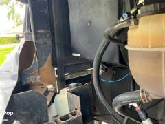 2015 Winnebago Adventurer 35P, $ 70,000
