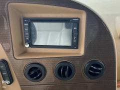2015 Winnebago Adventurer 35P, $ 70,000