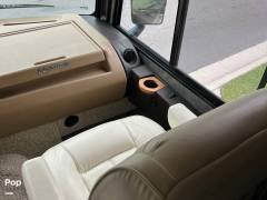 2015 Winnebago Adventurer 35P, $ 70,000