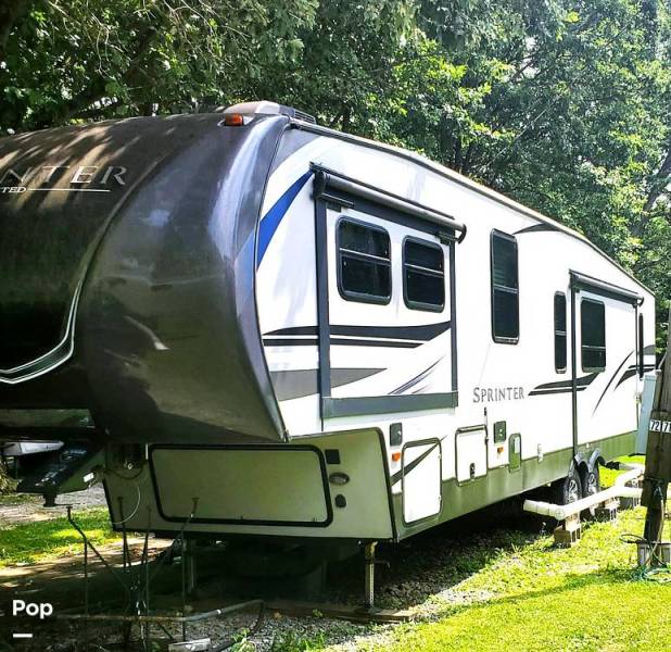 2019 Keystone Sprinter 3551FWMLS, $ 25,999