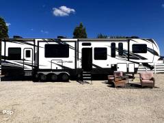 2019 Dutchmen Voltage 4205 Bunk Room, $ 68,750