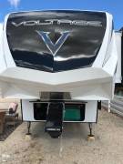 2019 Dutchmen Voltage 4205 Bunk Room, $ 68,750