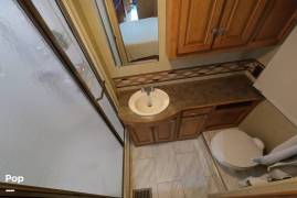 2014 Winnebago Vista 35B, $ 69,000