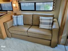 2014 Winnebago Vista 35B, $ 69,000