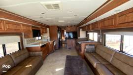 2011 Monaco Cayman 40PBQ, $ 129,000