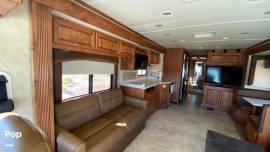 2011 Monaco Cayman 40PBQ, $ 129,000