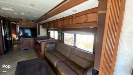 2011 Monaco Cayman 40PBQ, $ 129,000