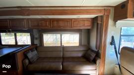 2011 Monaco Cayman 40PBQ, $ 129,000