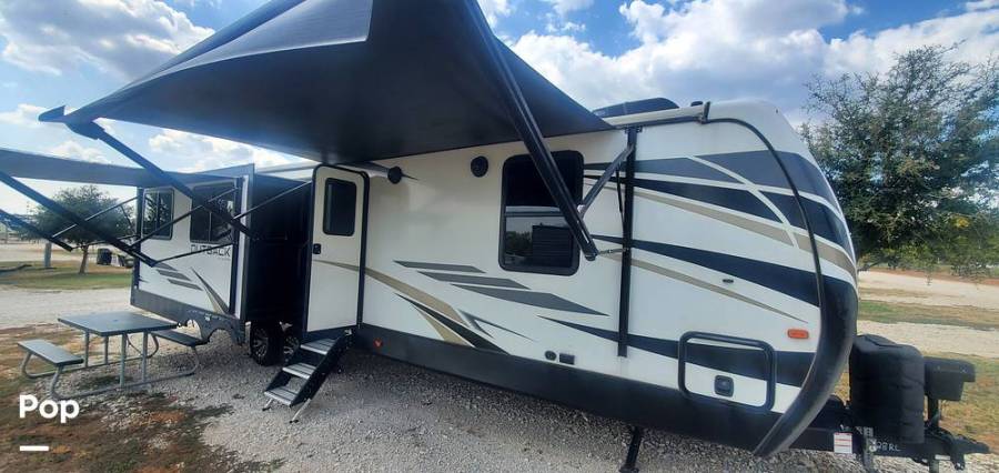 2021 Keystone Outback 328RL, $ 35,500