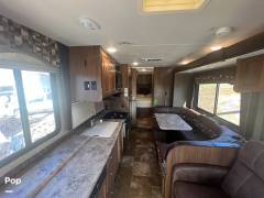 2017 Coachmen Leprechaun 319MB, $ 49,999