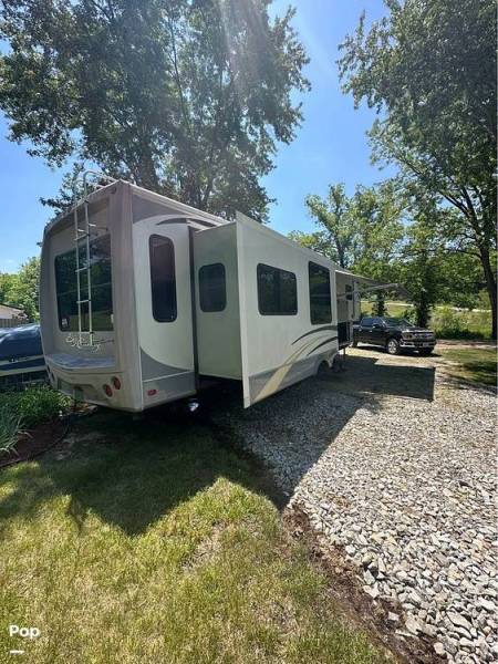 2012 Heartland Big Country 3650RL, $ 18,995