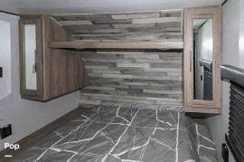 2022 CrossRoads Zinger 328SB, $ 41,800