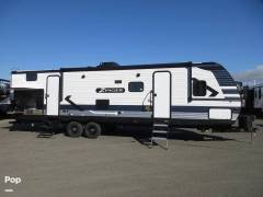 2022 CrossRoads Zinger 328SB, $ 41,800