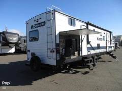 2022 CrossRoads Zinger 328SB, $ 41,800