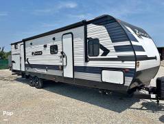 2022 CrossRoads Zinger 328SB, $ 41,800