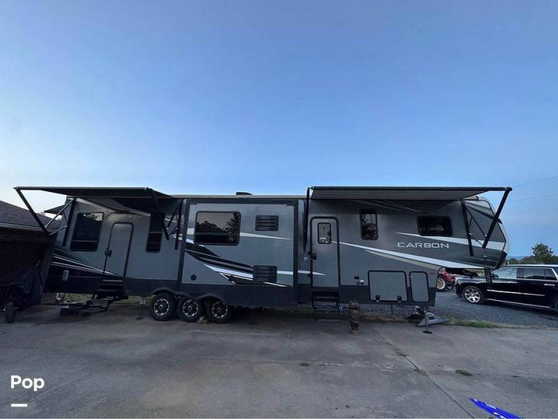 2020 Keystone Carbon 403, $ 69,500