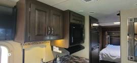 2017 Thor Motor Coach Four Winds 24HL, $ 112,000
