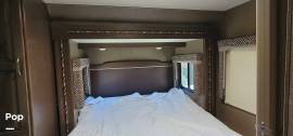 2017 Thor Motor Coach Four Winds 24HL, $ 112,000