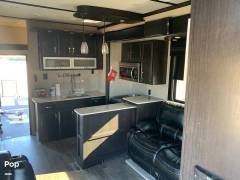 2017 Dutchmen Voltage 3970 Epic Series, $ 72,500