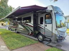 2022 Fleetwood Discovery LXE 40G, $ 209,000