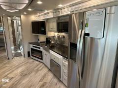 2022 Fleetwood Discovery LXE 40G, $ 209,000