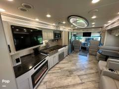2022 Fleetwood Discovery LXE 40G, $ 209,000