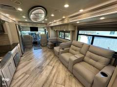2022 Fleetwood Discovery LXE 40G, $ 209,000