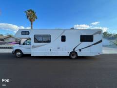 2018 Thor Motor Coach Majestic 28A, $ 33,000