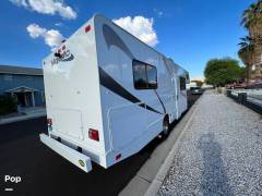 2018 Thor Motor Coach Majestic 28A, $ 33,000