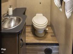 2018 Thor Motor Coach Majestic 28A, $ 33,000
