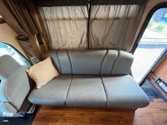 2018 Thor Motor Coach Majestic 28A, $ 33,000
