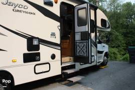 2015 Jayco Greyhawk 31DS, $ 54,995