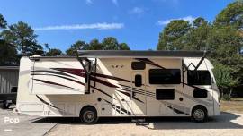 2018 Thor Motor Coach A.C.E. 32.1, $ 57,000