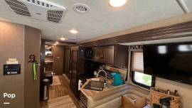 2018 Thor Motor Coach A.C.E. 32.1, $ 57,000