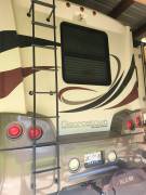 2015 Georgetown 329DS, $ 59,000