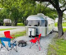 2019 Airstream Flying Cloud 30FB Bunk, $ 94,000