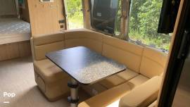 2019 Airstream Flying Cloud 30FB Bunk, $ 94,000