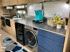 2019 Airstream Flying Cloud 30FB Bunk, $ 94,000