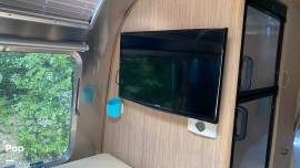 2019 Airstream Flying Cloud 30FB Bunk, $ 94,000