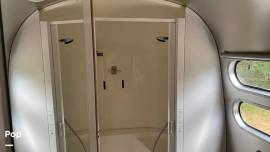 2019 Airstream Flying Cloud 30FB Bunk, $ 94,000