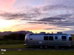 2019 Airstream Flying Cloud 30FB Bunk, $ 94,000