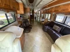 2007 Monaco Dynasty 43 King III, $ 102,500