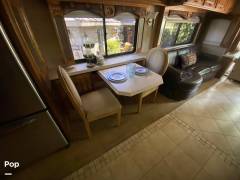 2007 Monaco Dynasty 43 King III, $ 102,500