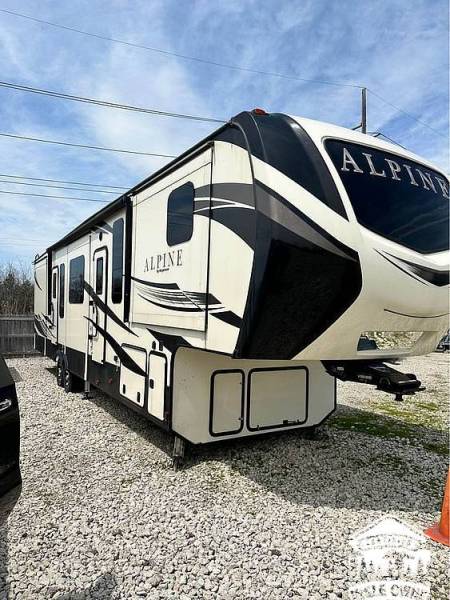 2019 Keystone Alpine 3800FK, $ 49,000