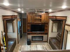 2019 Keystone Alpine 3800FK, $ 49,000