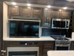 2021 Dutchmen Yukon 320RL, $ 39,995